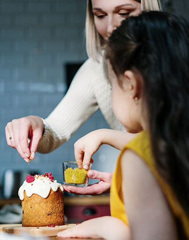 family baking desserts